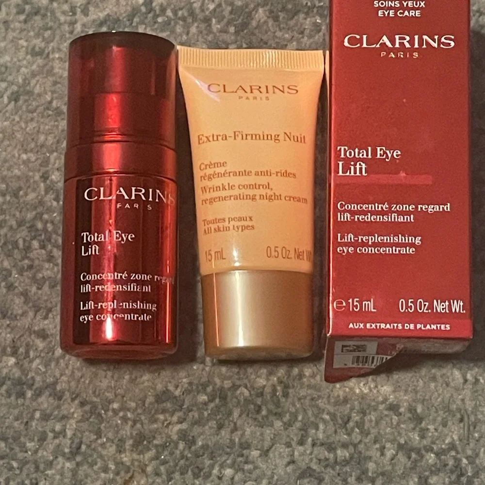Clarins Total Eye Lift and Extra-Firming Nuit - Picture 1 of 5